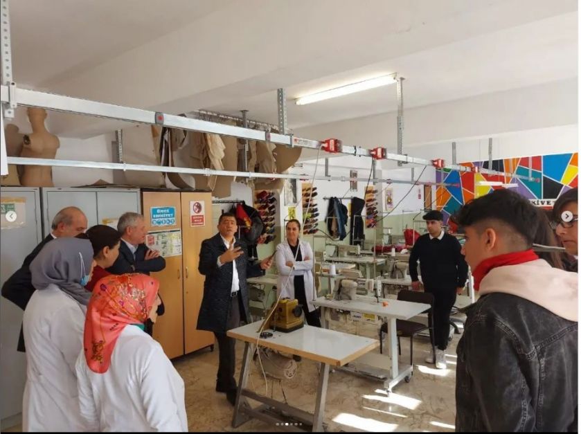 İDMİB MESLEK LİSESİ ZİYARETİ İDMİB MESLEK LİSESİ ZİYARETİ